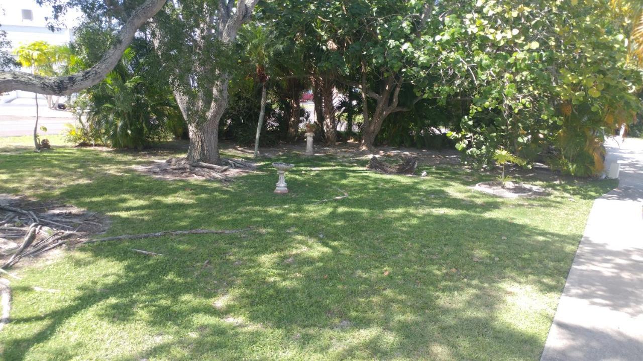 Hidden Harbor Suites Fort Myers Beach Exterior photo
