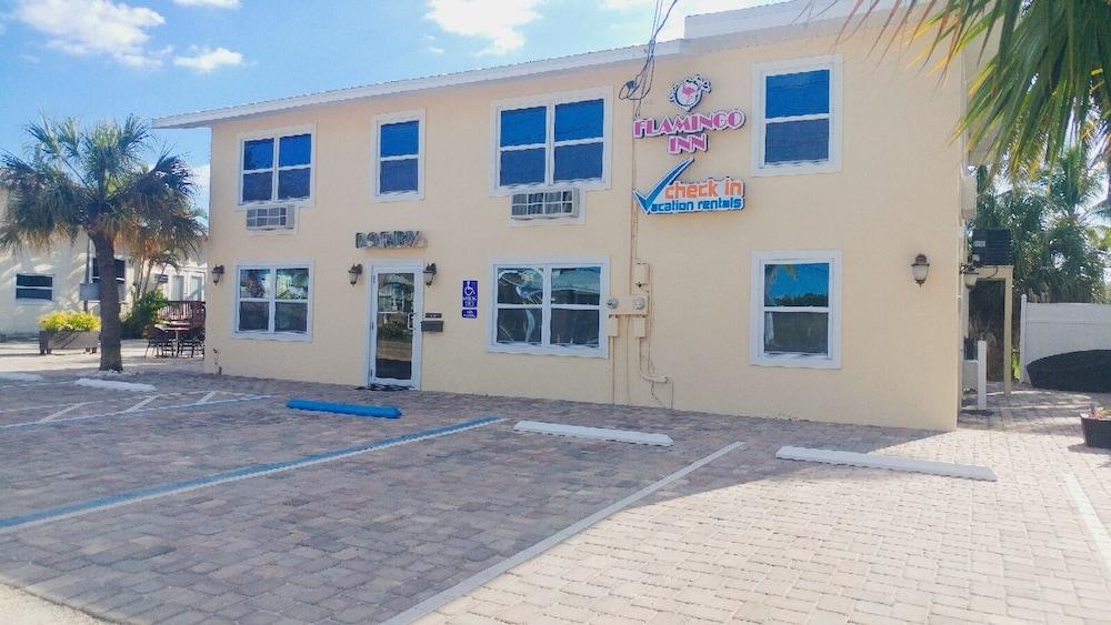 Hidden Harbor Suites Fort Myers Beach Exterior photo