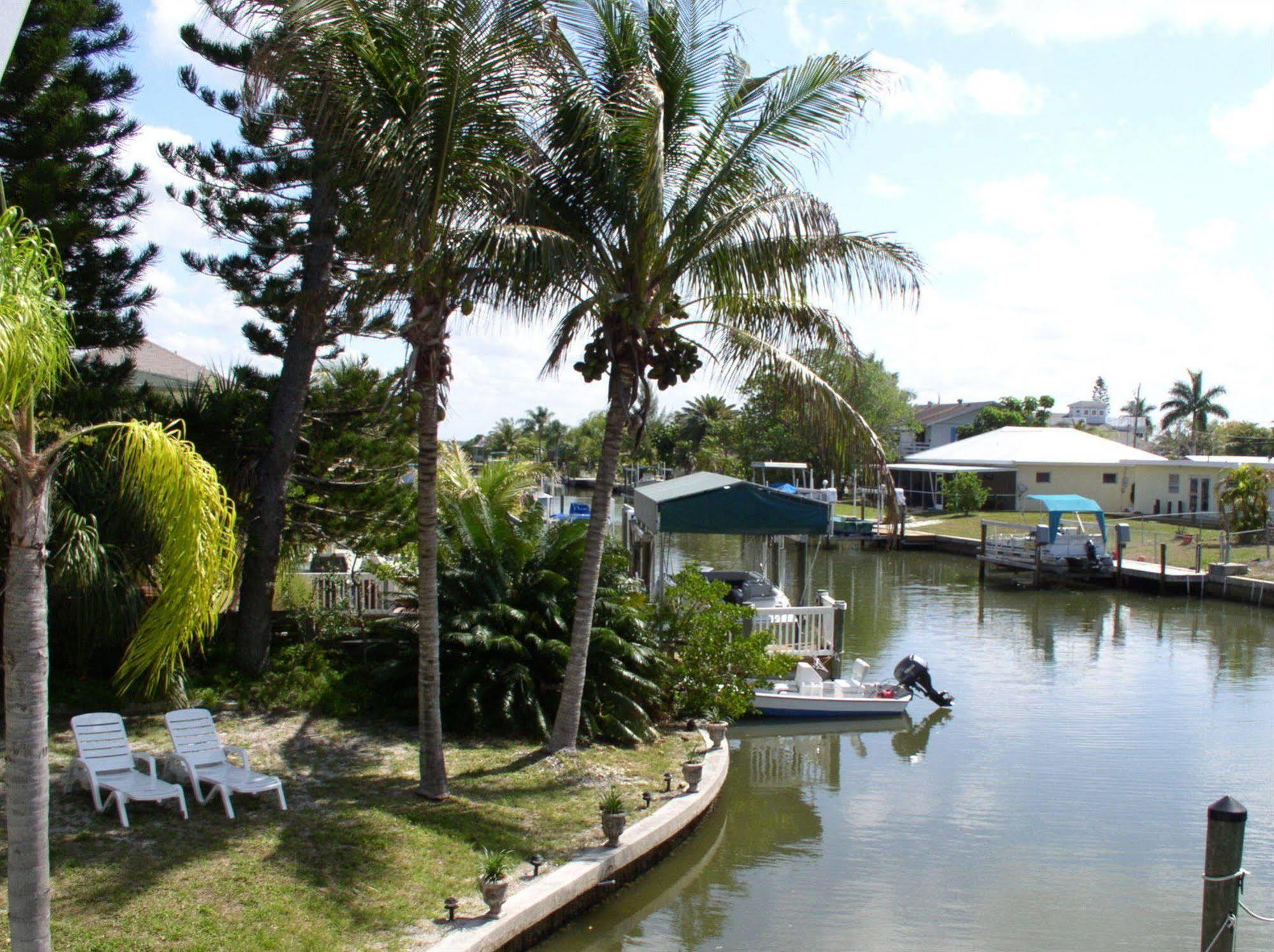 Hidden Harbor Suites Fort Myers Beach Exterior photo